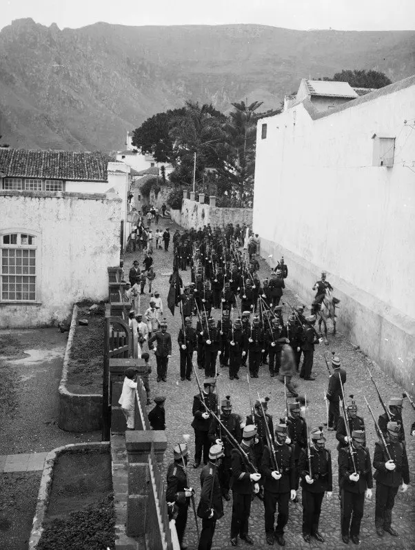 Desfile militar Plaza de Santo Domingo